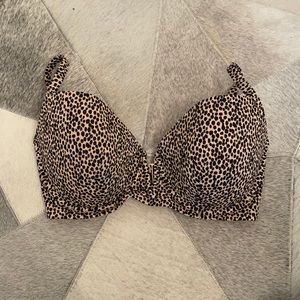 36DD bikini top with deep V